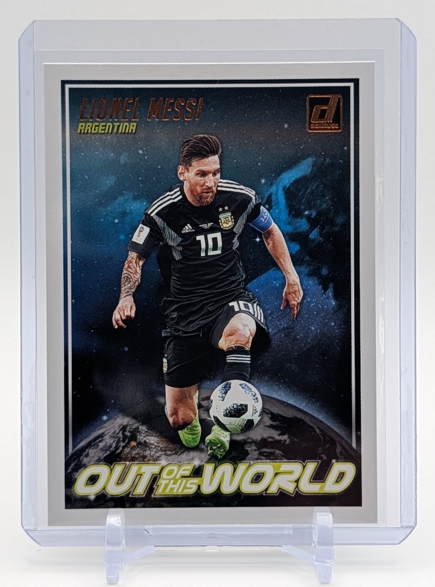 2018 Donruss Lionel Messi Out Of This World